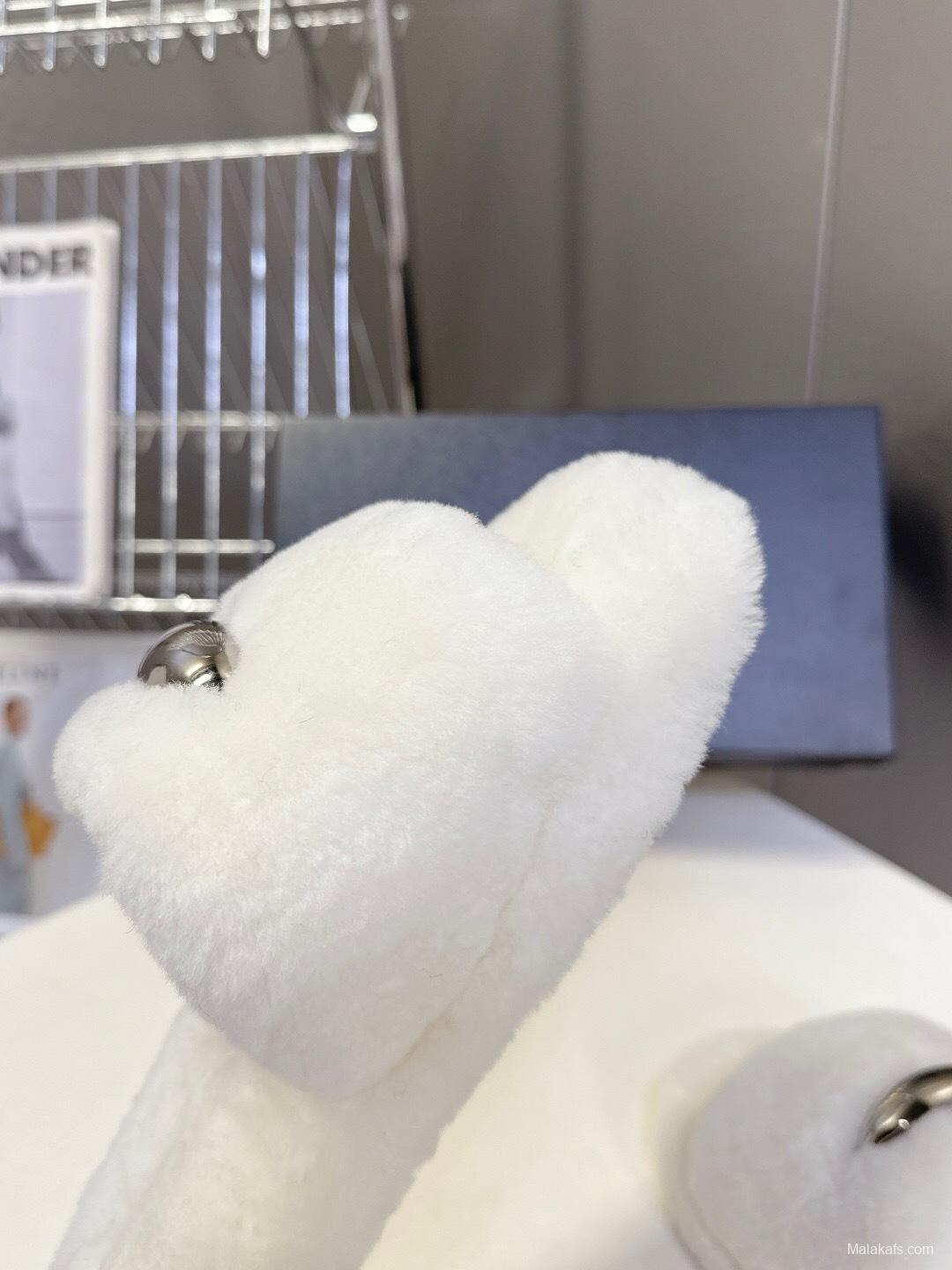 ALAÏA Fall/Winter 2025 Latest Fur Slippers - KFY00230