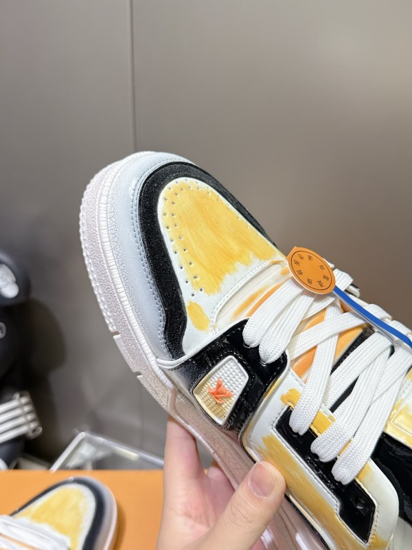 Louis Vuitton Trainer Basketball Series Crackle Glaze Process Sneakers - LY00490