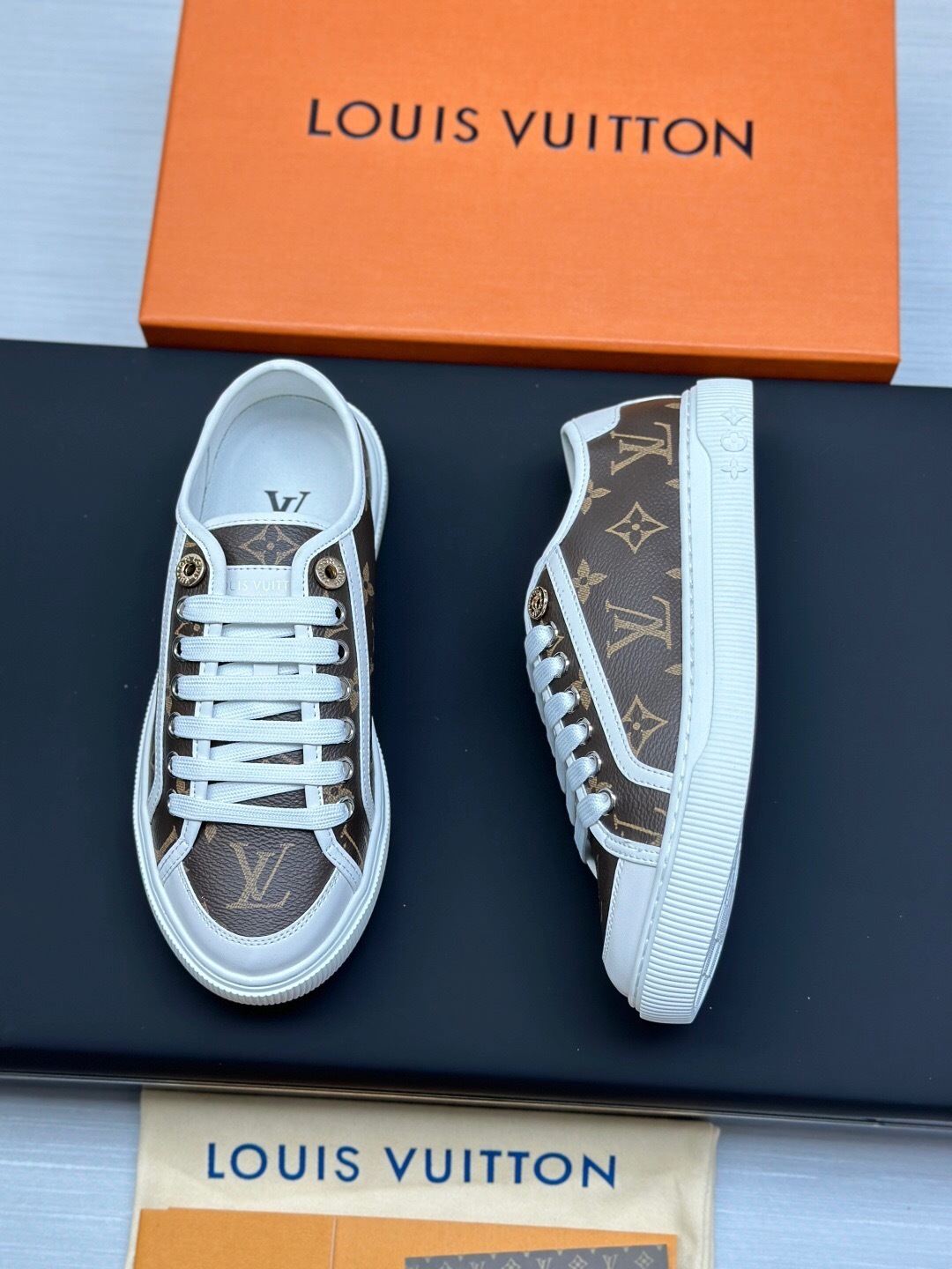 Louis Vuitton Time Out Series Animal Print Casual White Sneakers - AS00260