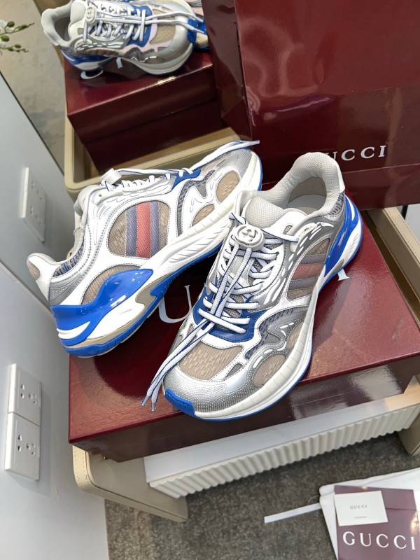 Gucci 2025/SS 2.0 Sneakers with Retro-Futuristic Design and Reflective Stripes - LY00460