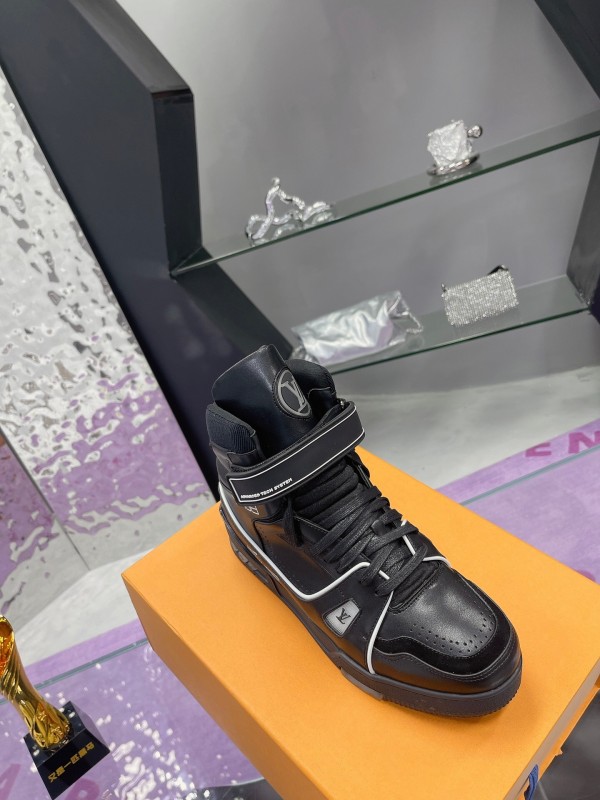 LV Trainer Maxi Sneakers with Multi-Color LED Charging Cable - AS00760