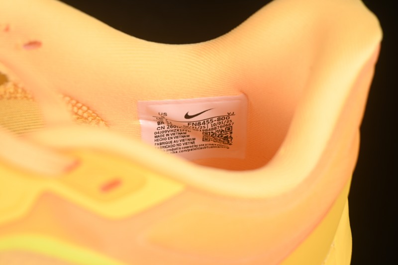 Nike Zoom Fly 6 Running Shoes with Flyknit Upper and Carbon Fiber Plate - FN8455-800